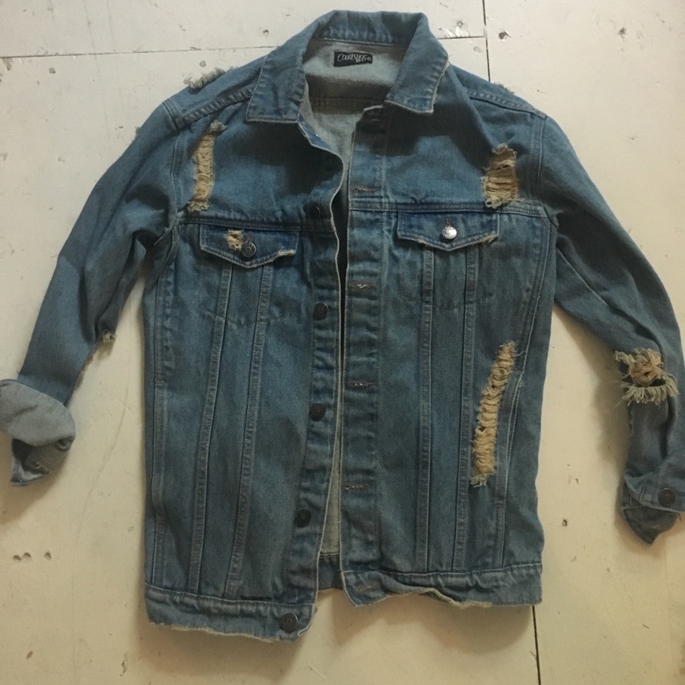 urban outfitters ripped boyfriend jean jacket